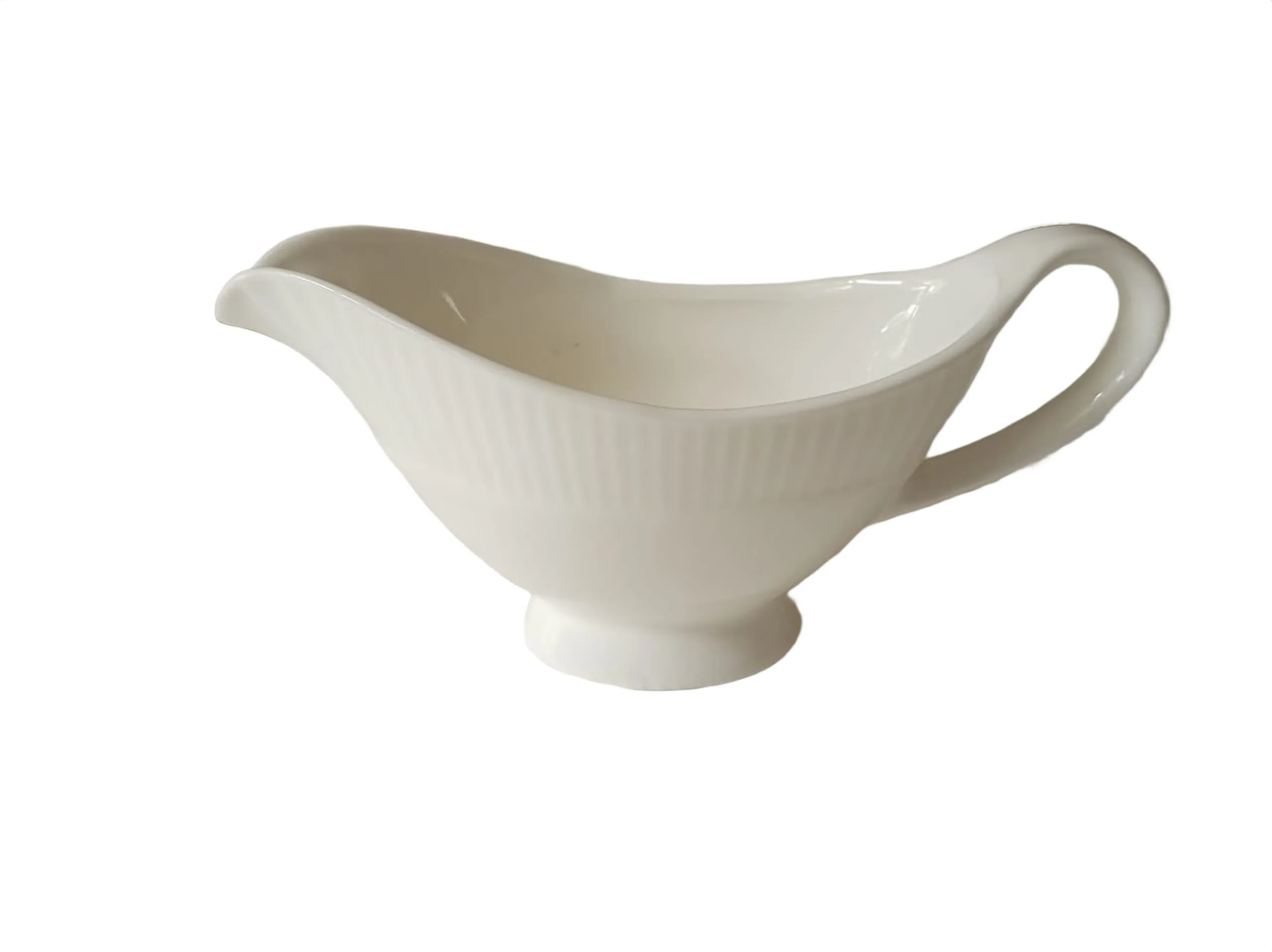 Elegant White Ceramic Gravy Boat & Sauce Server - Classic Fluted Dinnerware for Formal Dining