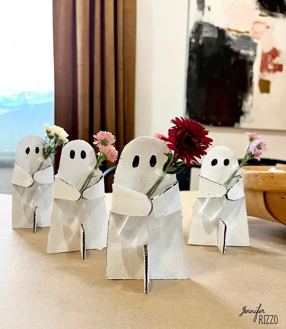 Cute-little-flower-holders-as-cardbaord-ghosts.jpg